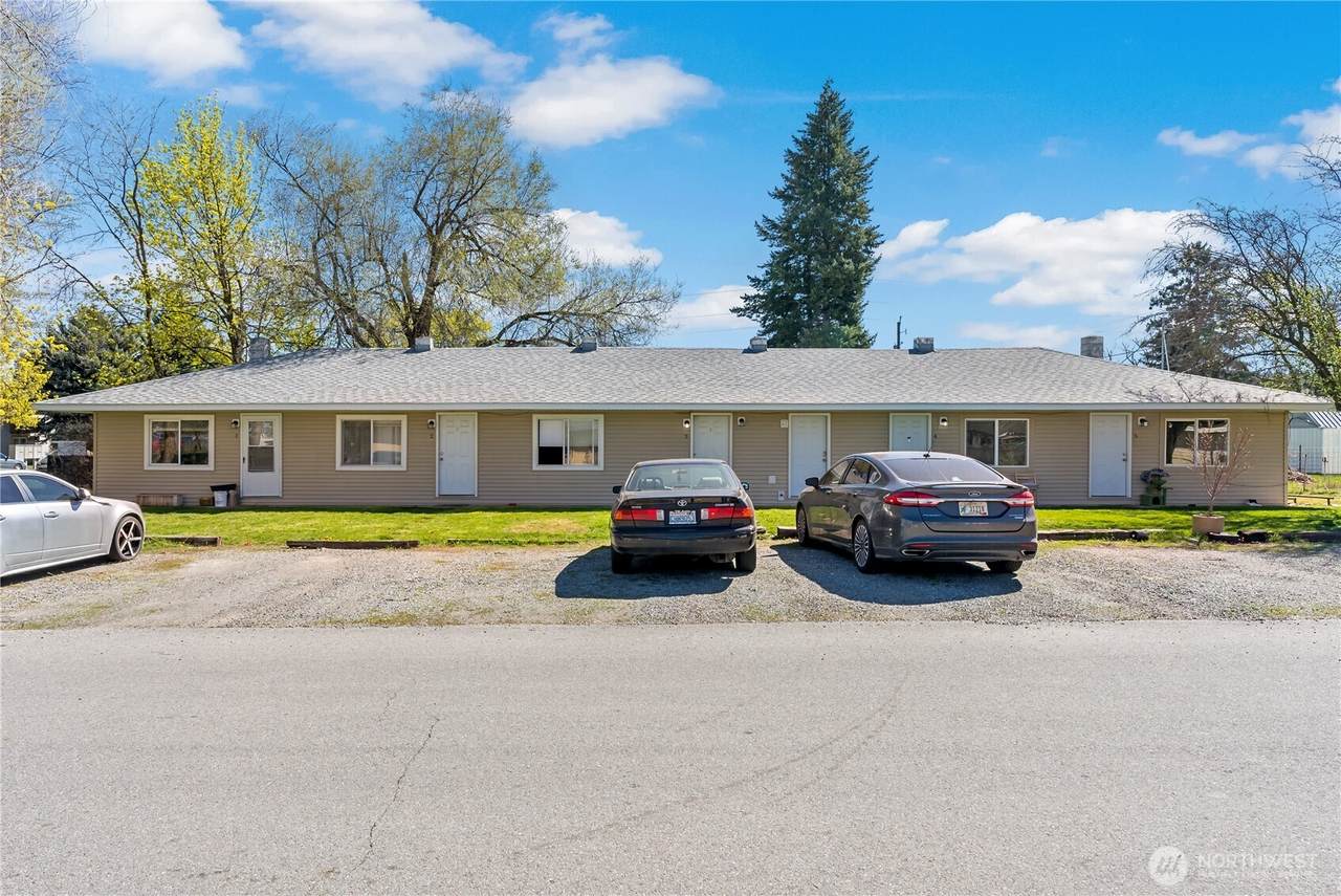 205 Elizabeth Road - Photo 1