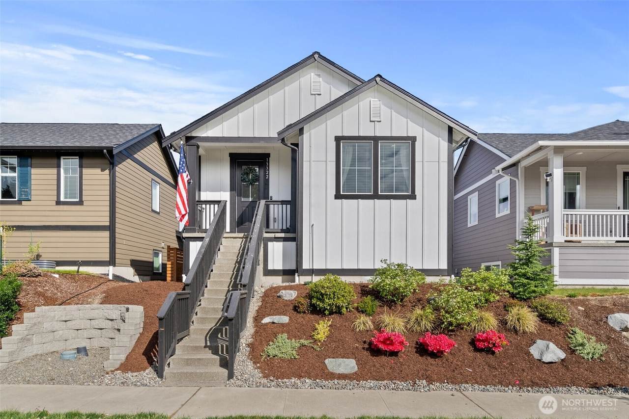 13322 Edmunds Parkway - Photo 1