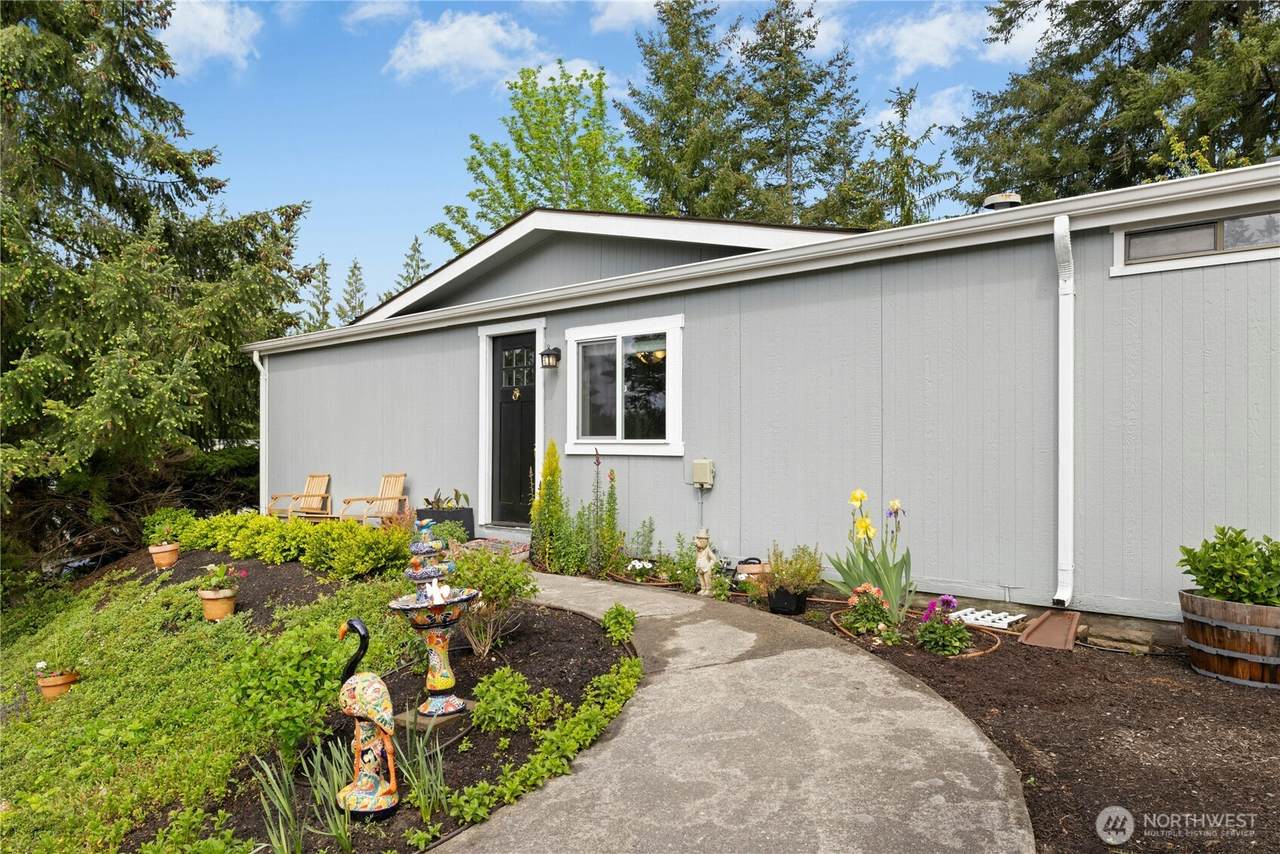 1754 Mesford Road - Photo 1