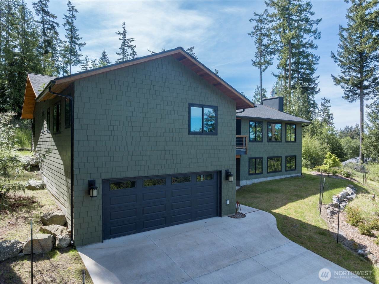 315 Mariner Drive - Photo 1