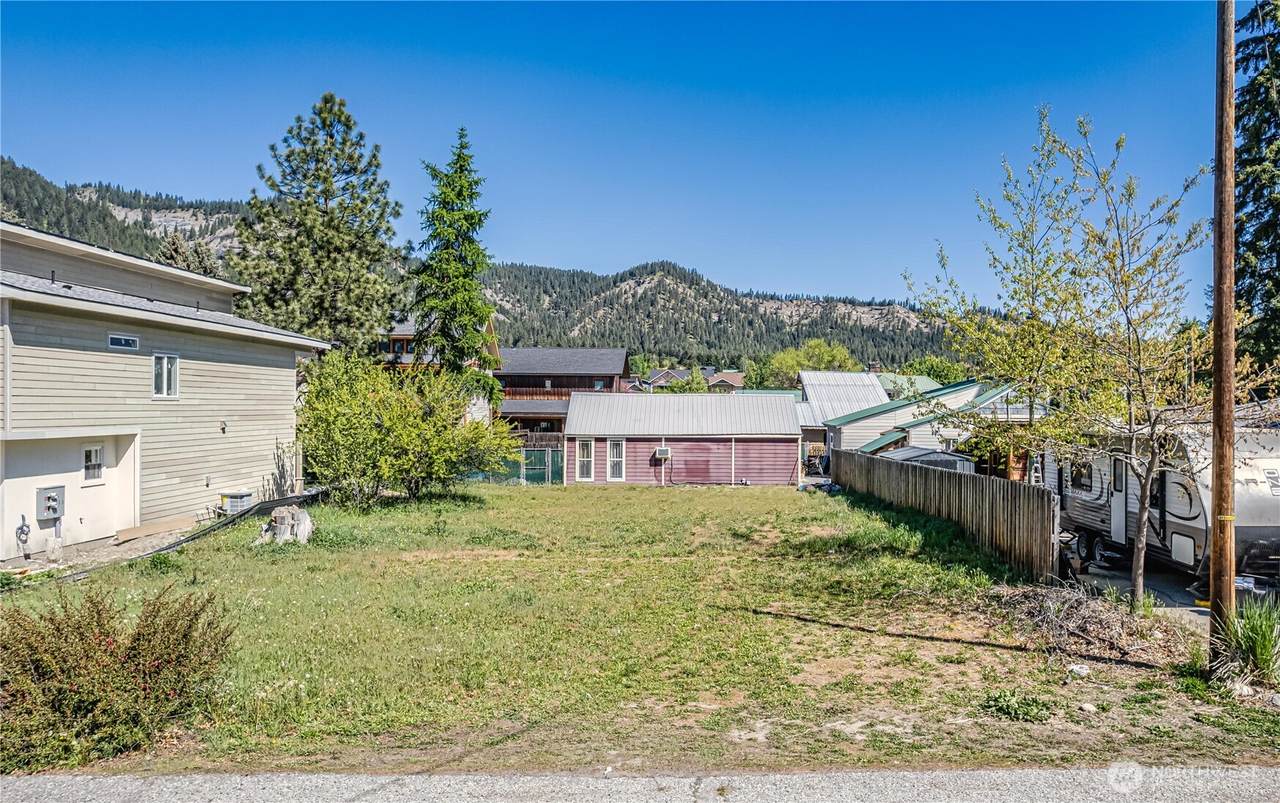 130 Birch Street - Photo 1