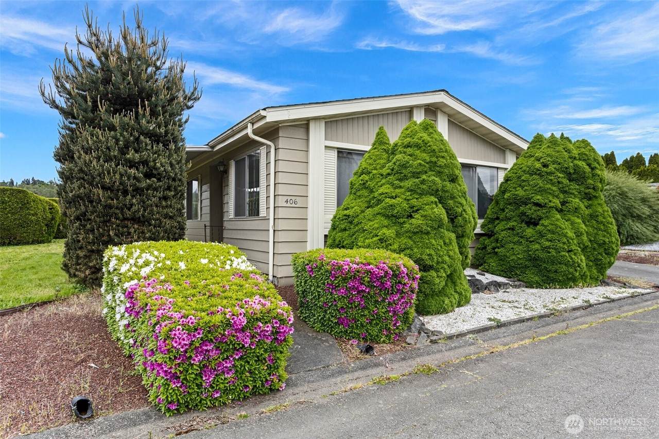 1402 22nd St Ne - Photo 1