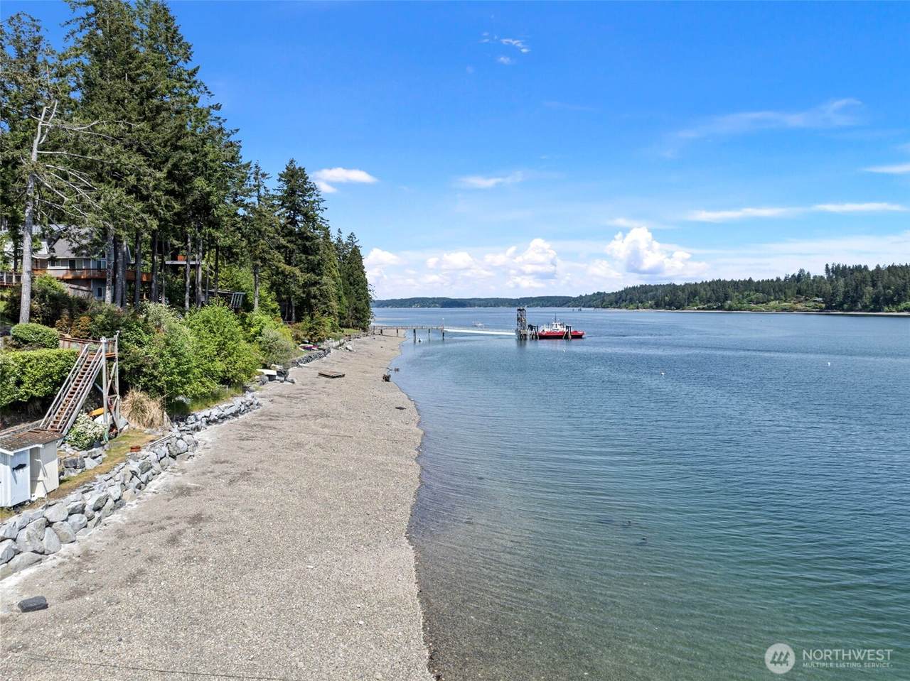 913 E Herron Boulevard - Photo 1