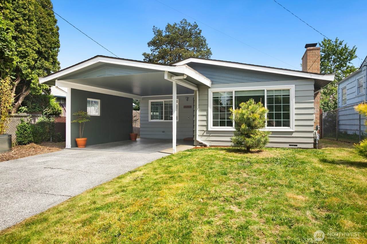 8826 10th Avenue - Photo 1