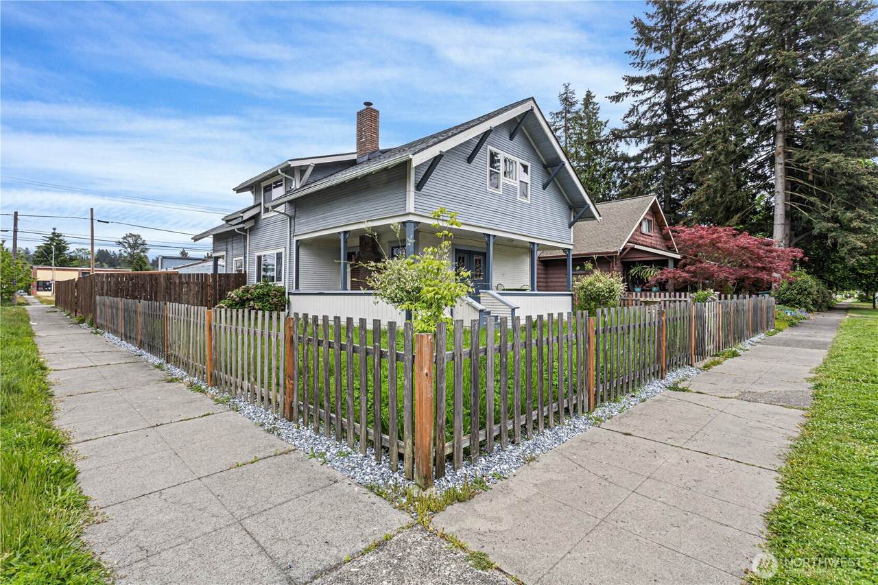 832 Pearl Street - Photo 1