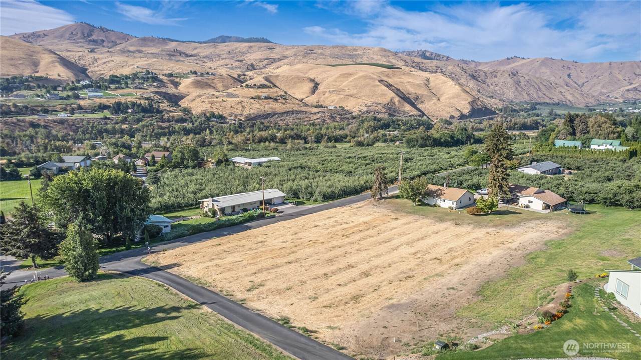 37 Golden Hills Lane - Photo 1