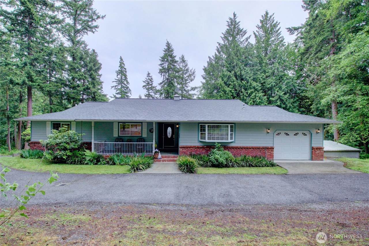 362 Sunrise Boulevard - Photo 1