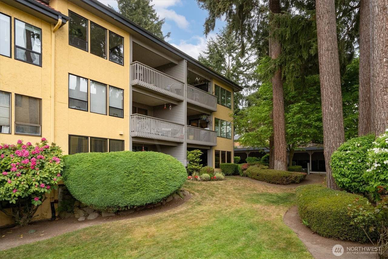 11638 100th Avenue - Photo 1
