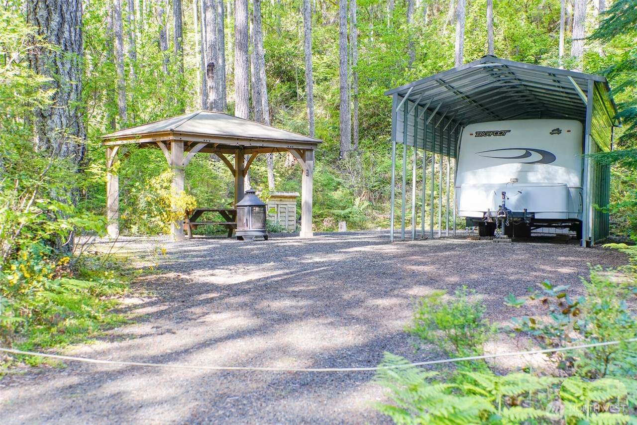 430 Dow Creek Drive - Photo 1