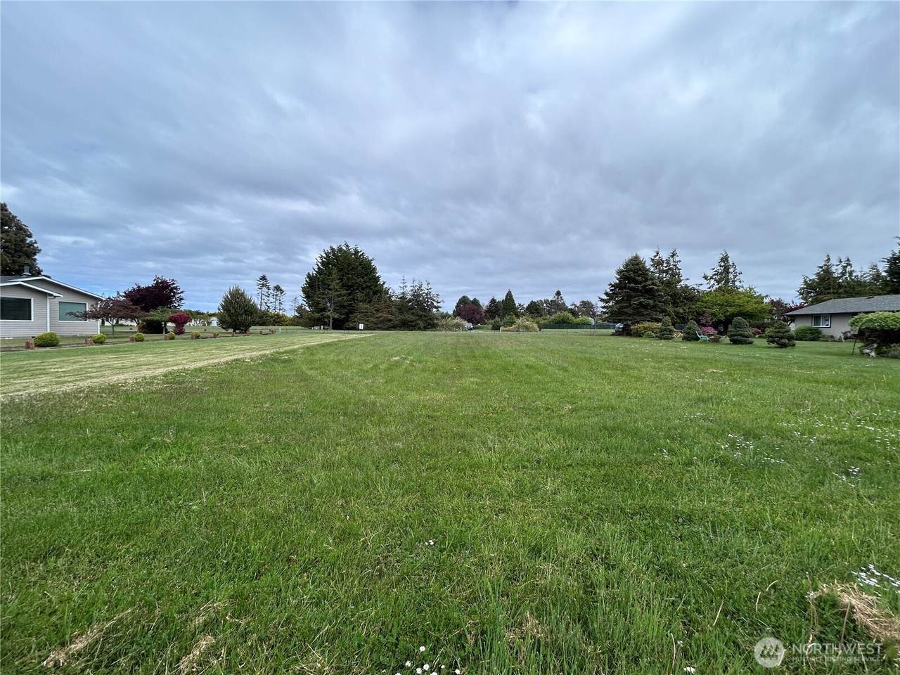 9999 Thornton Drive - Photo 1