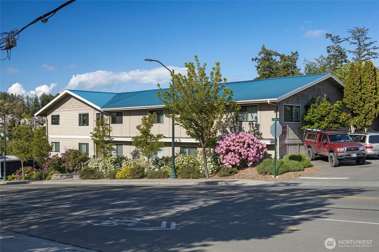 250 Tucker Avenue - Photo 1