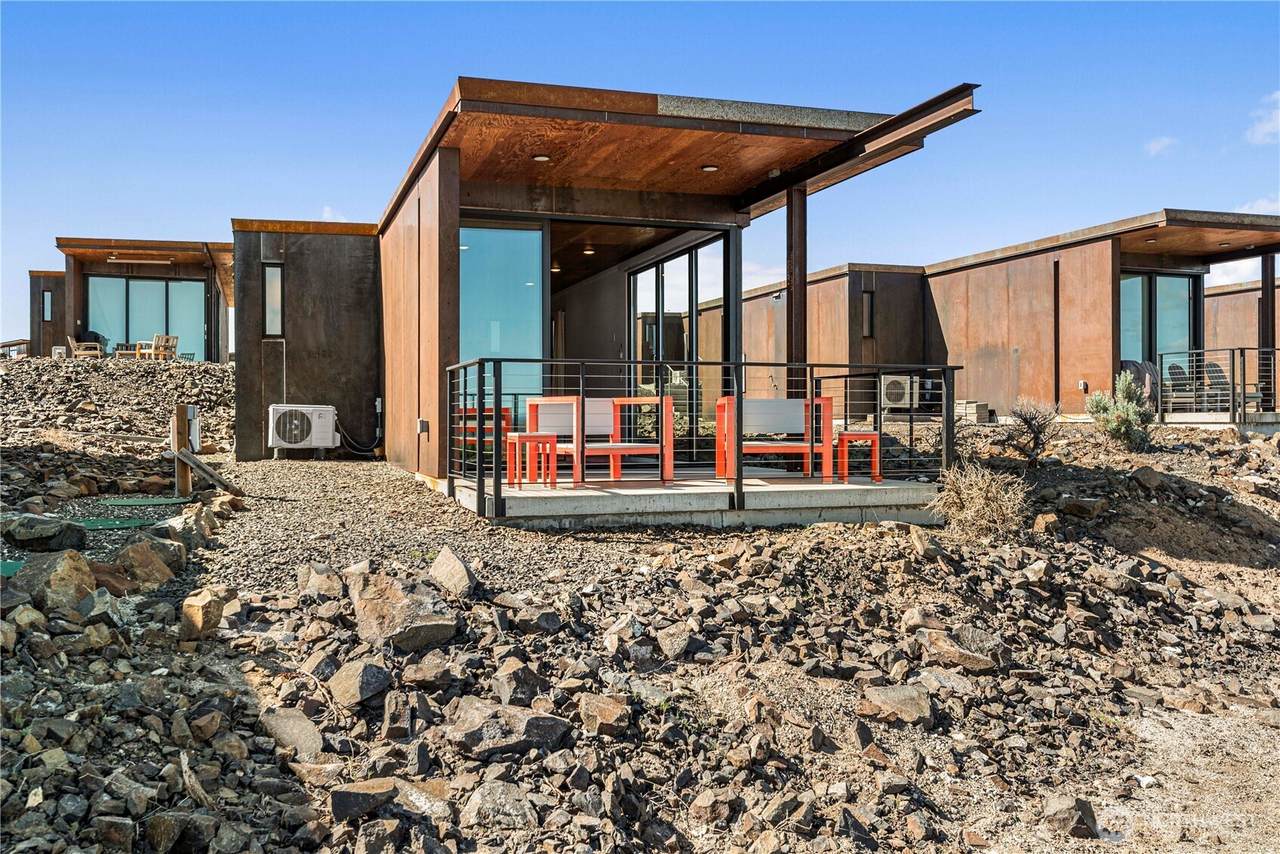 23692 Cliffe Pointe Road - Photo 1