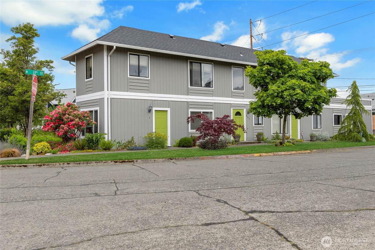1415 11th Street - Photo 1