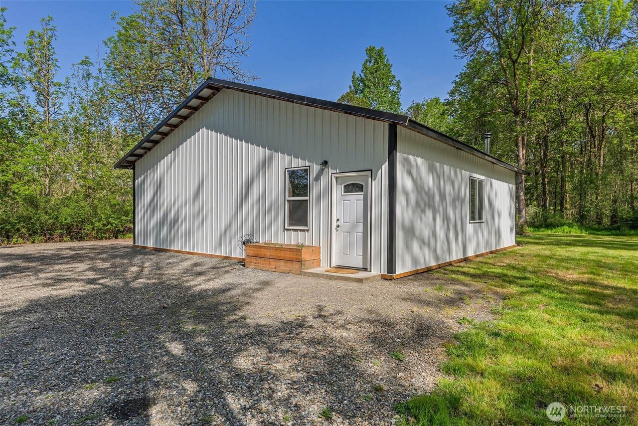 637 Smokey Valley Road - Photo 1