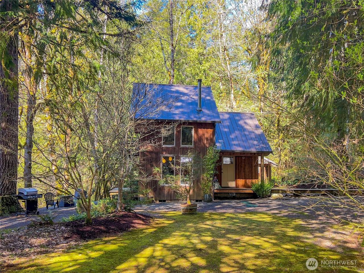 423 Lords Lake Loop - Photo 1