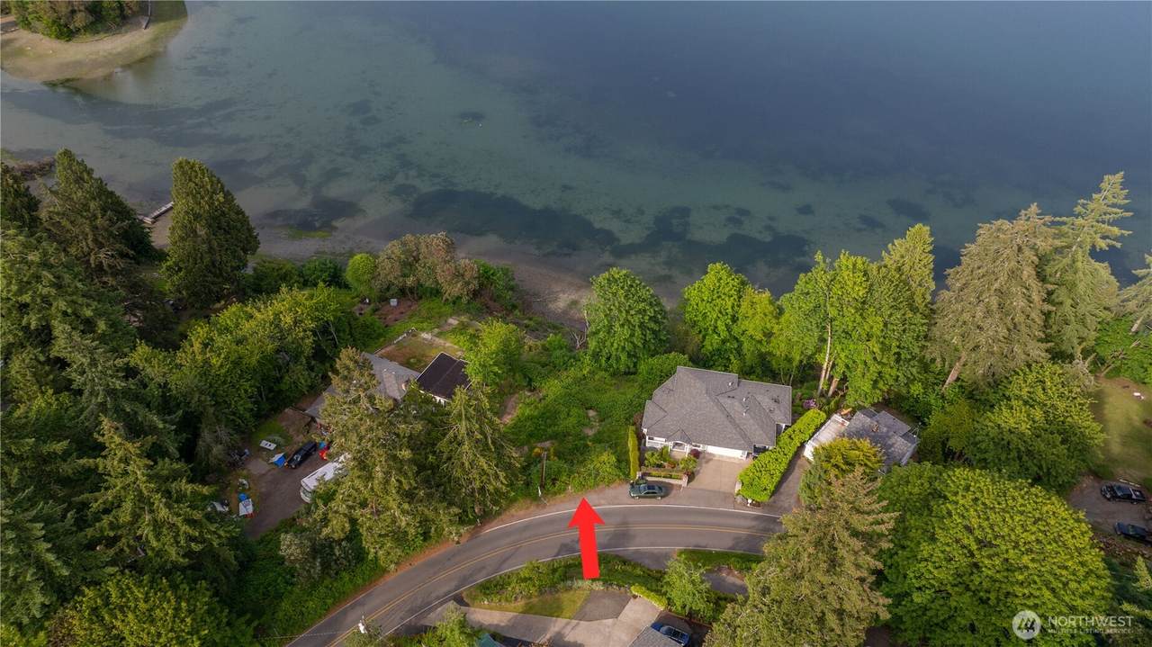 3900 Phinney Bay Drive - Photo 1