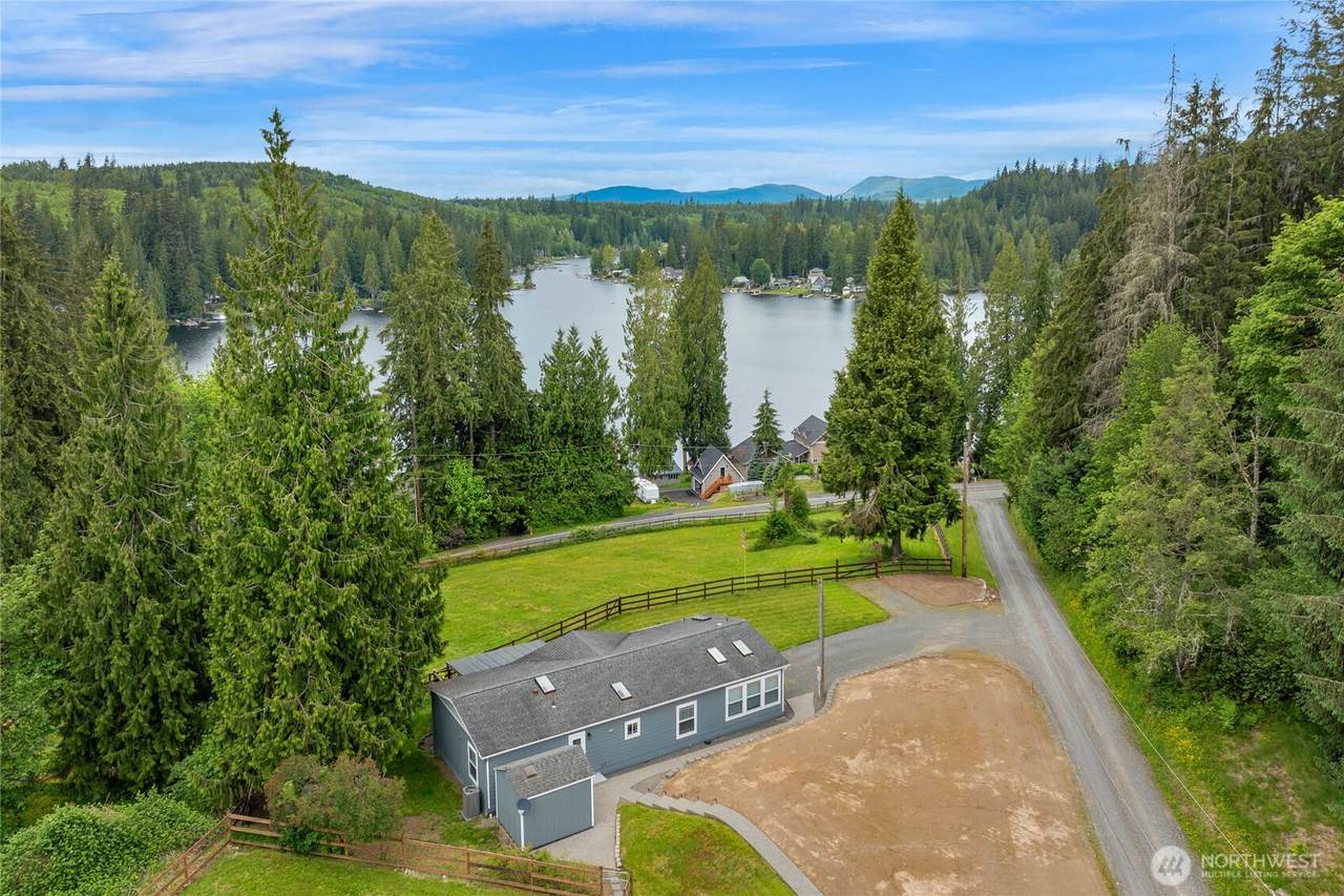 2504 233rd Avenue - Photo 1