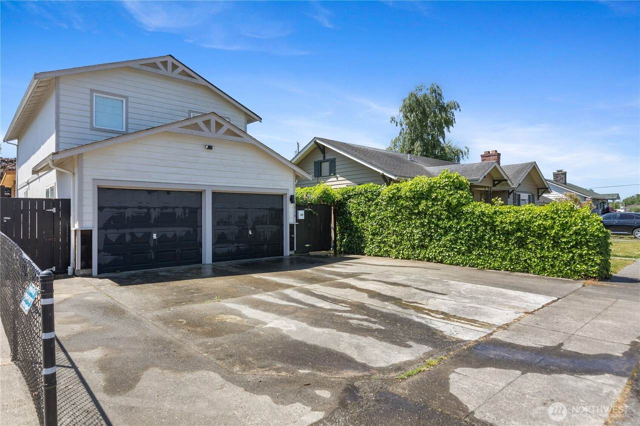 1814 7th Street - Photo 1