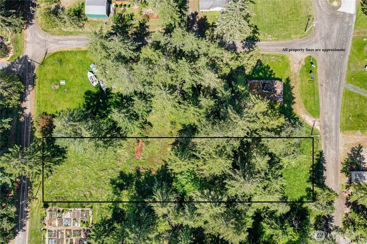 920 Herron Boulevard - Photo 1