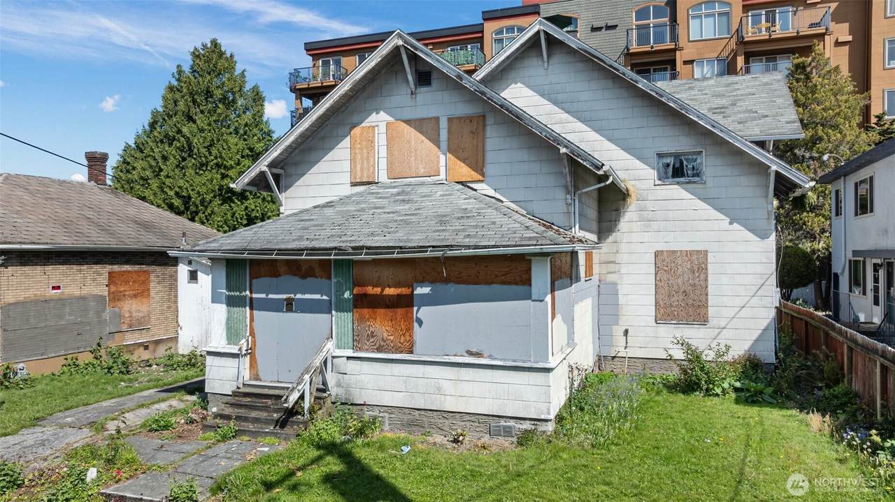 1526 53rd Street - Photo 1