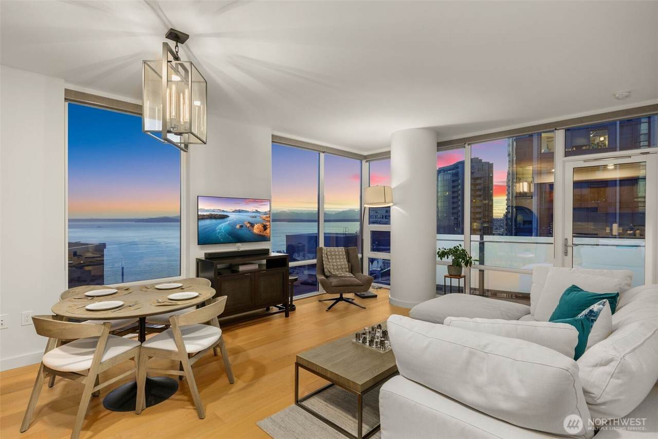 121 Stewart Street - Photo 1