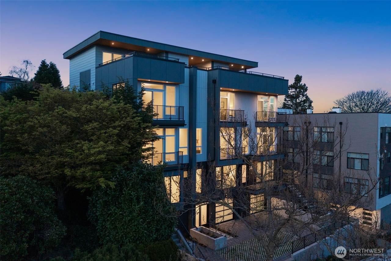 564 Lee Street - Photo 1