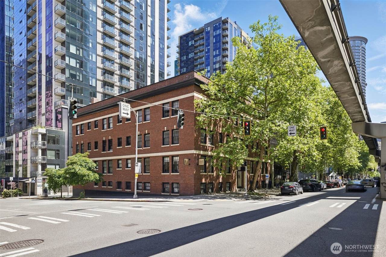 2132 5th Avenue - Photo 1