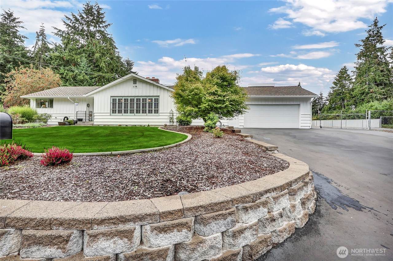 8402 57th Avenue - Photo 1