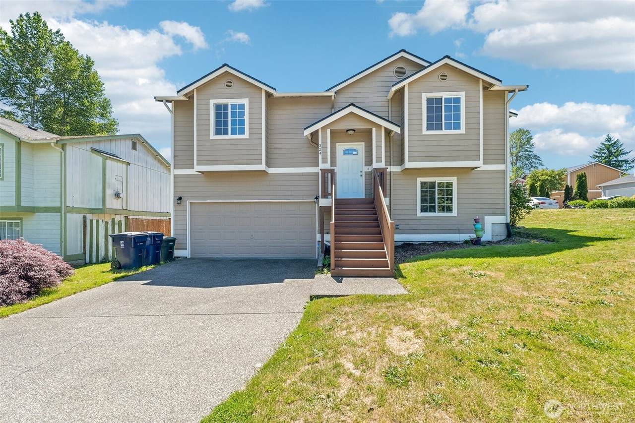 324 48th Street - Photo 1