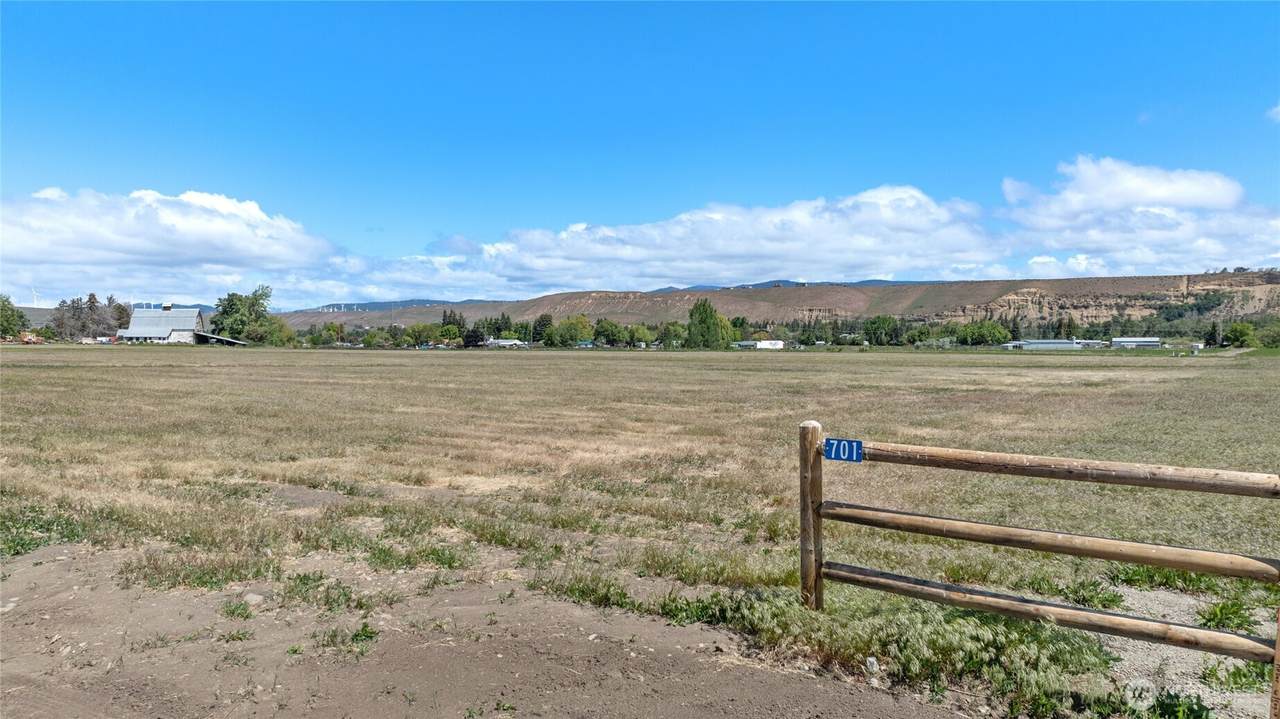 701 Thorp Landing Lane - Photo 1