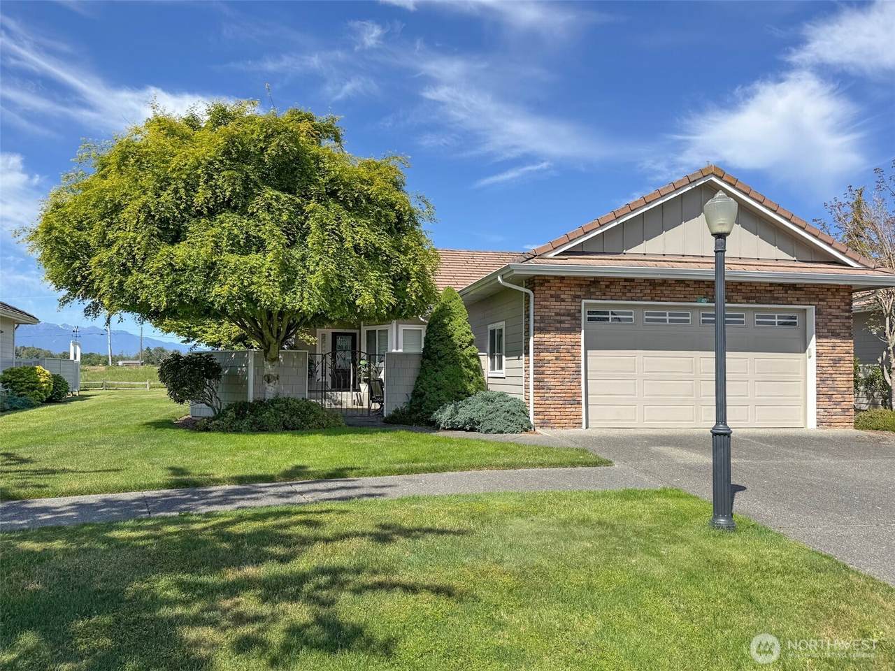 40 Cascadia Loop - Photo 1