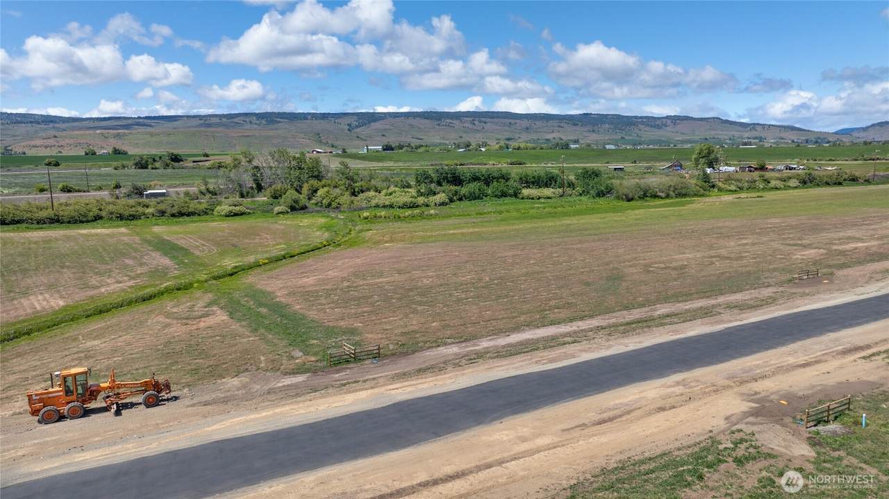 600 Thorp Landing Lane - Photo 1