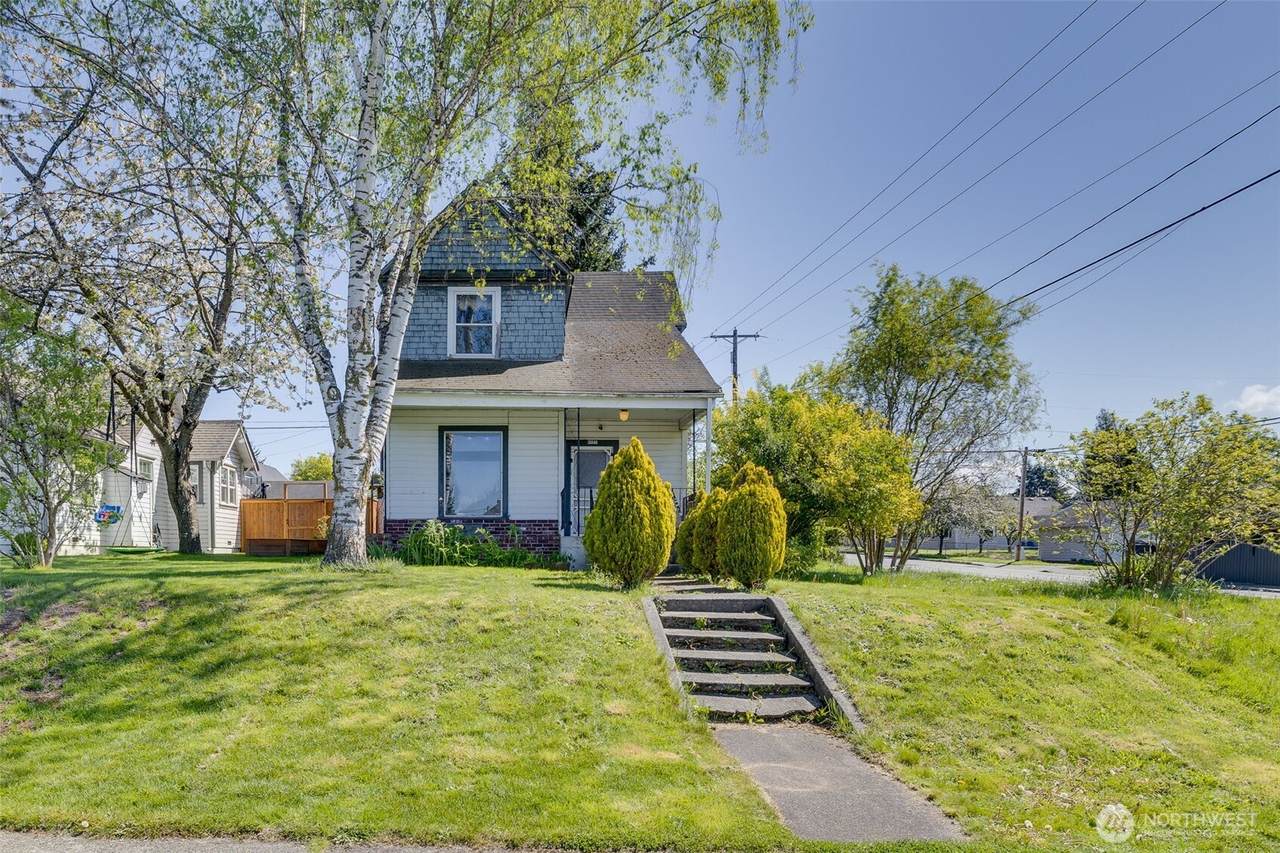 2231 Highland Avenue - Photo 1