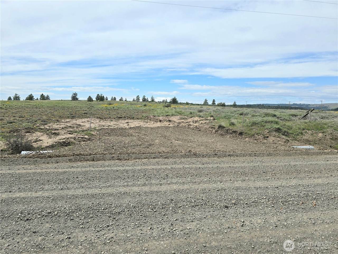 180 Middle Road - Photo 1