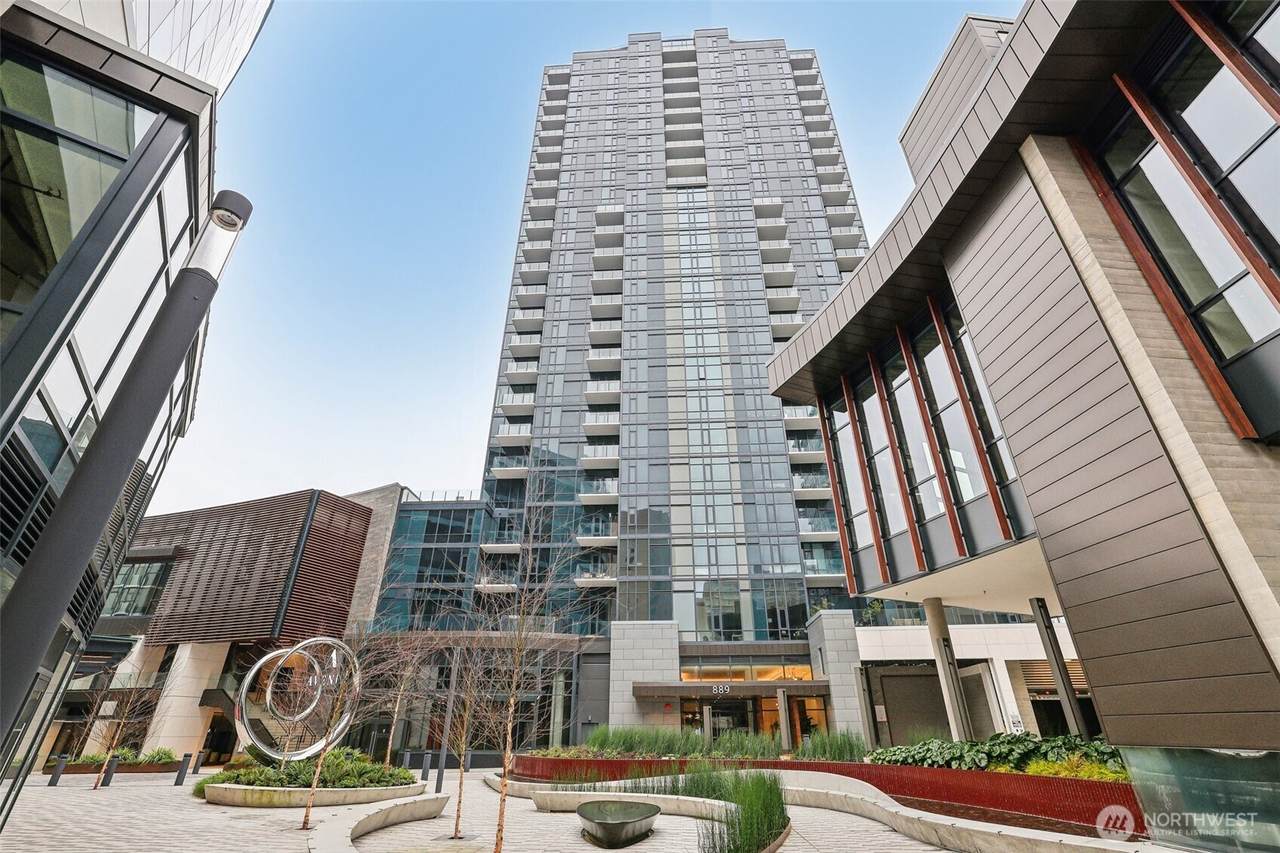 889 Avenue Square - Photo 1