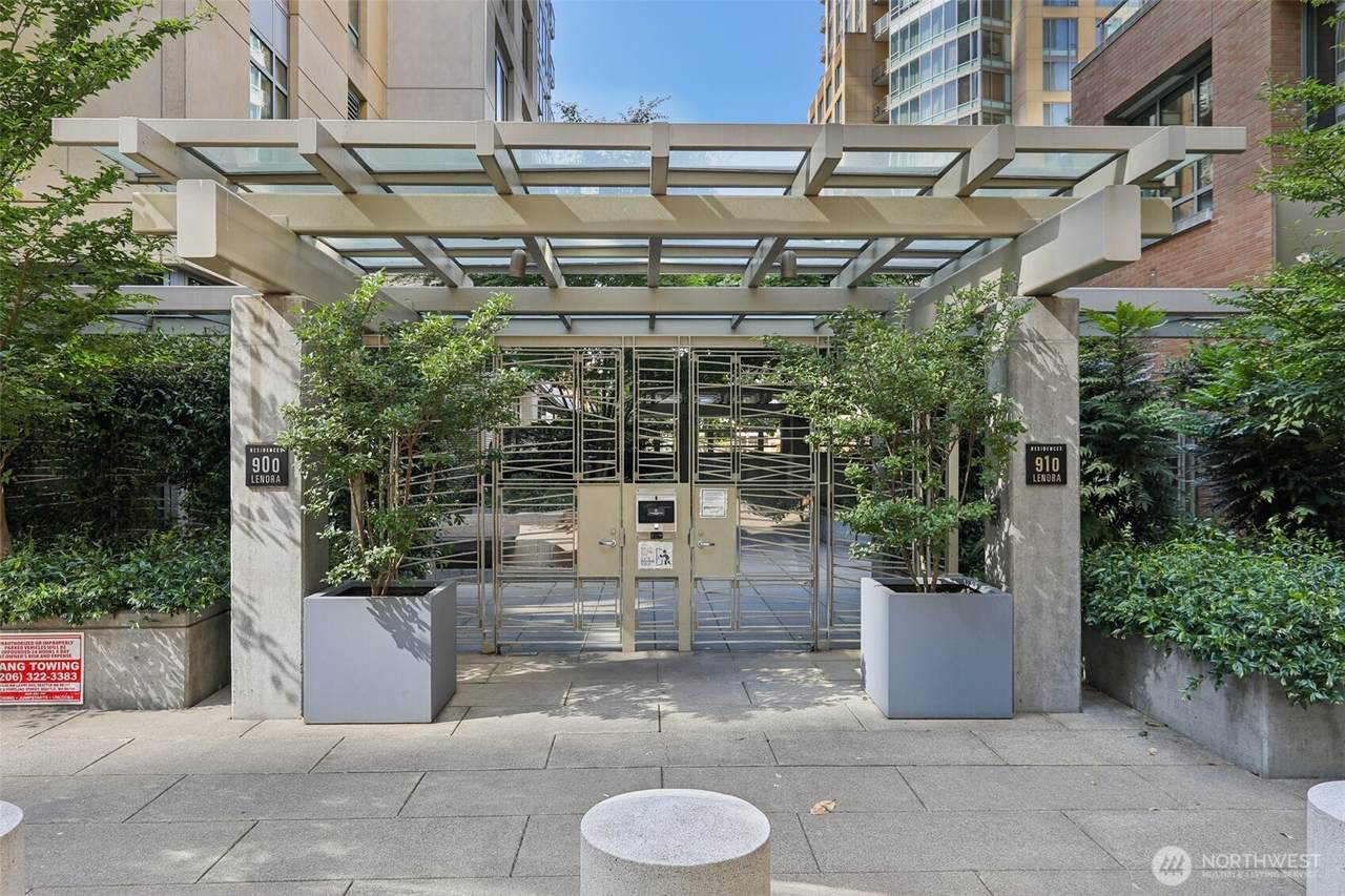 900 Lenora Street - Photo 1