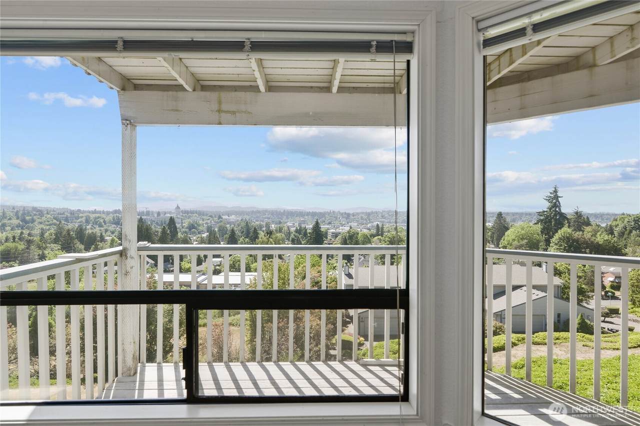 813 Mccormick Street - Photo 1