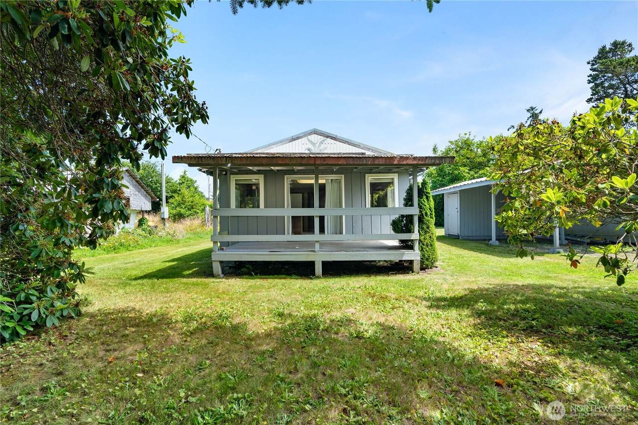 1634 First Avenue - Photo 1