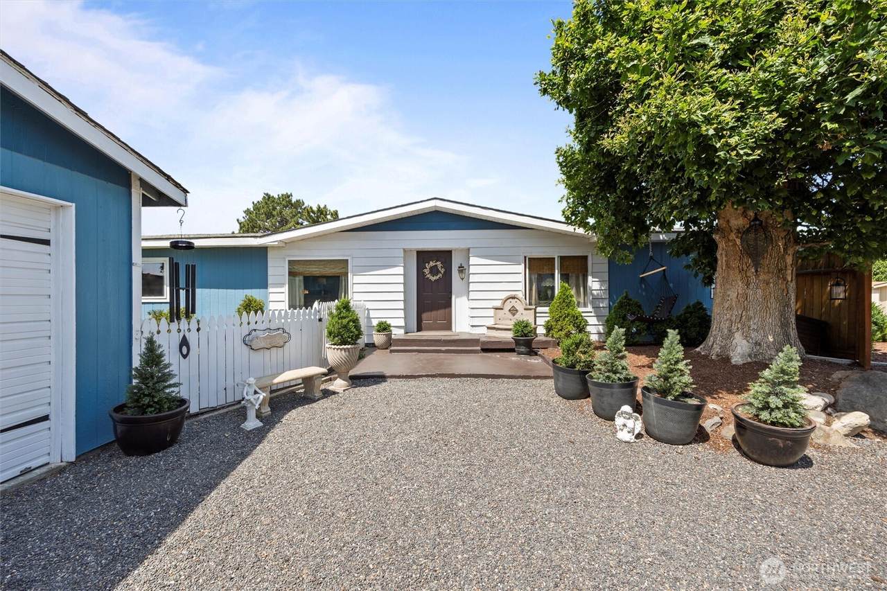 9107 Arrowhead Avenue - Photo 1