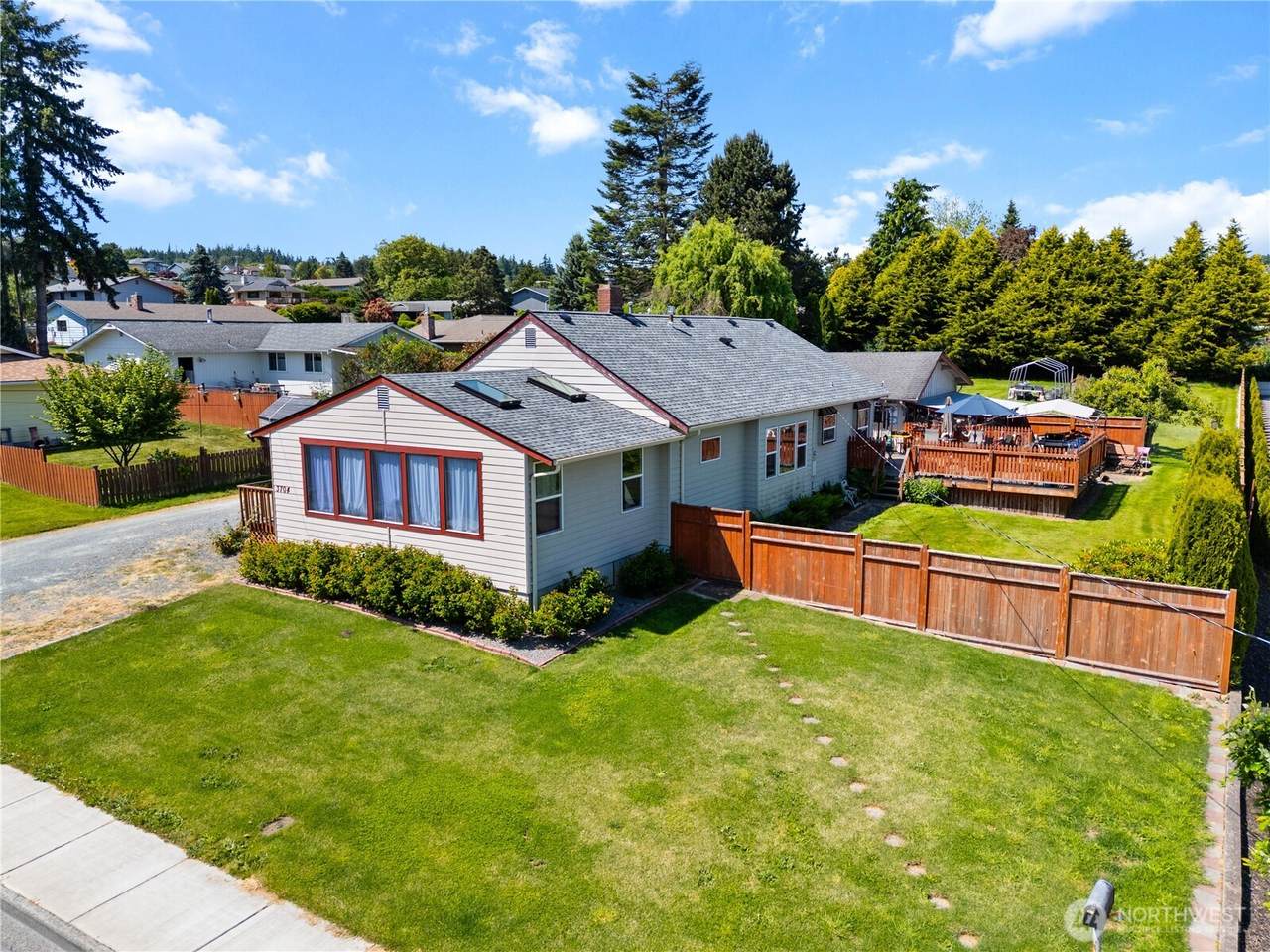 3704 Commercial Avenue - Photo 1