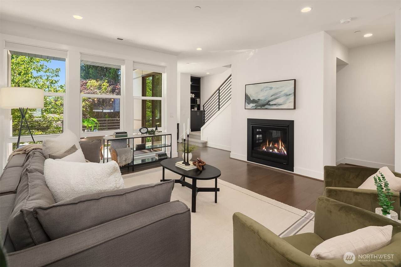 9604 Main Street - Photo 1