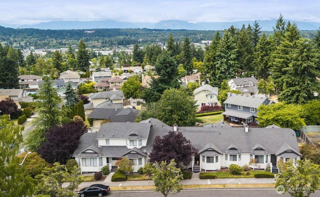 9695 Spinnaker Boulevard - Photo 1