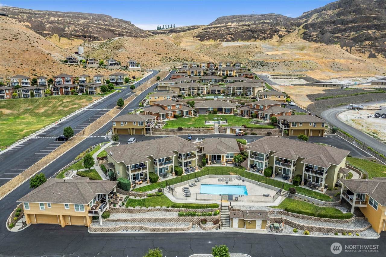 9112 Blue Heron Lane - Photo 1