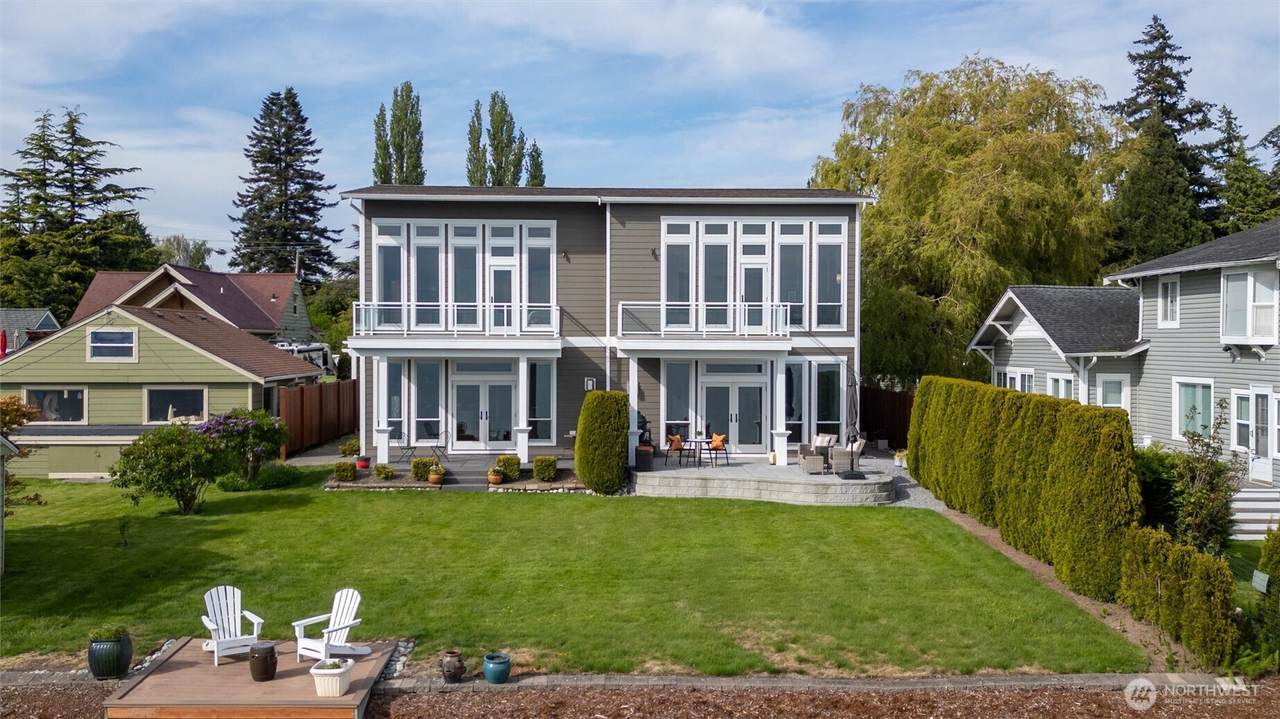 3045 Eldridge Avenue - Photo 1
