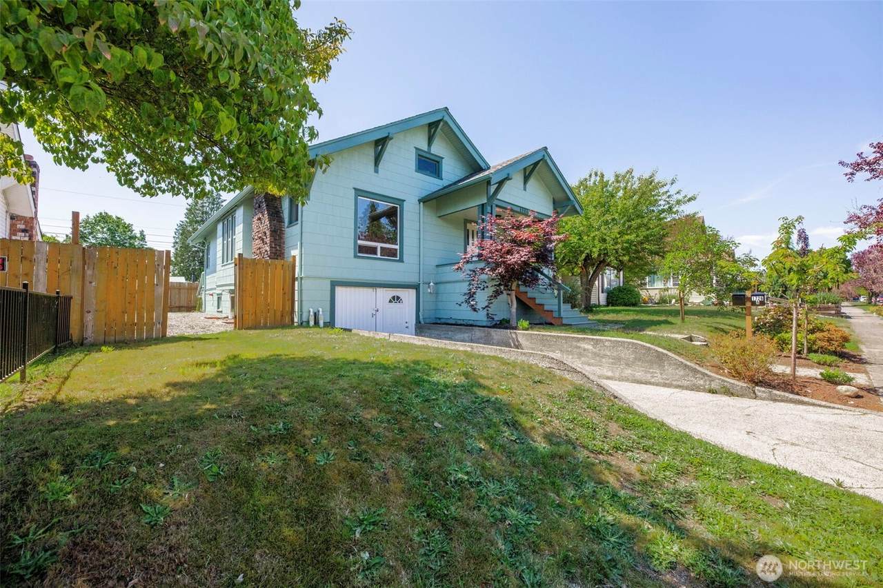 1726 Baker Avenue - Photo 1