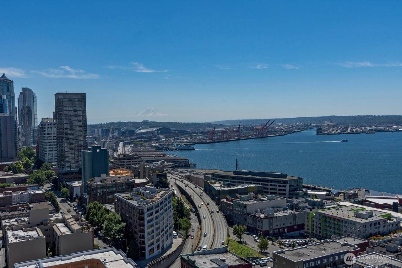 121 Vine Street - Photo 1