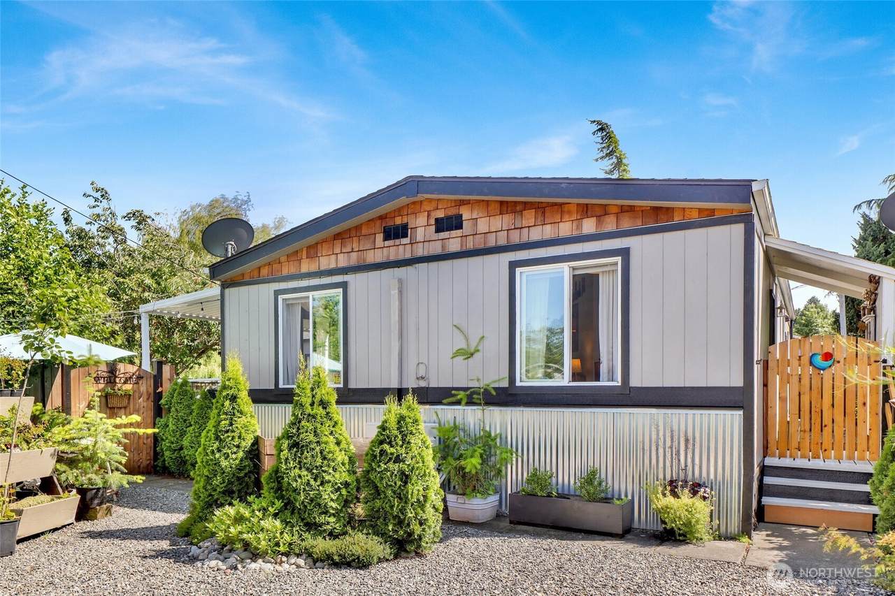 4817 Birch Drive - Photo 1