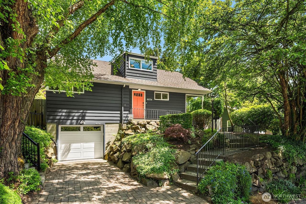 6034 40th Avenue - Photo 1