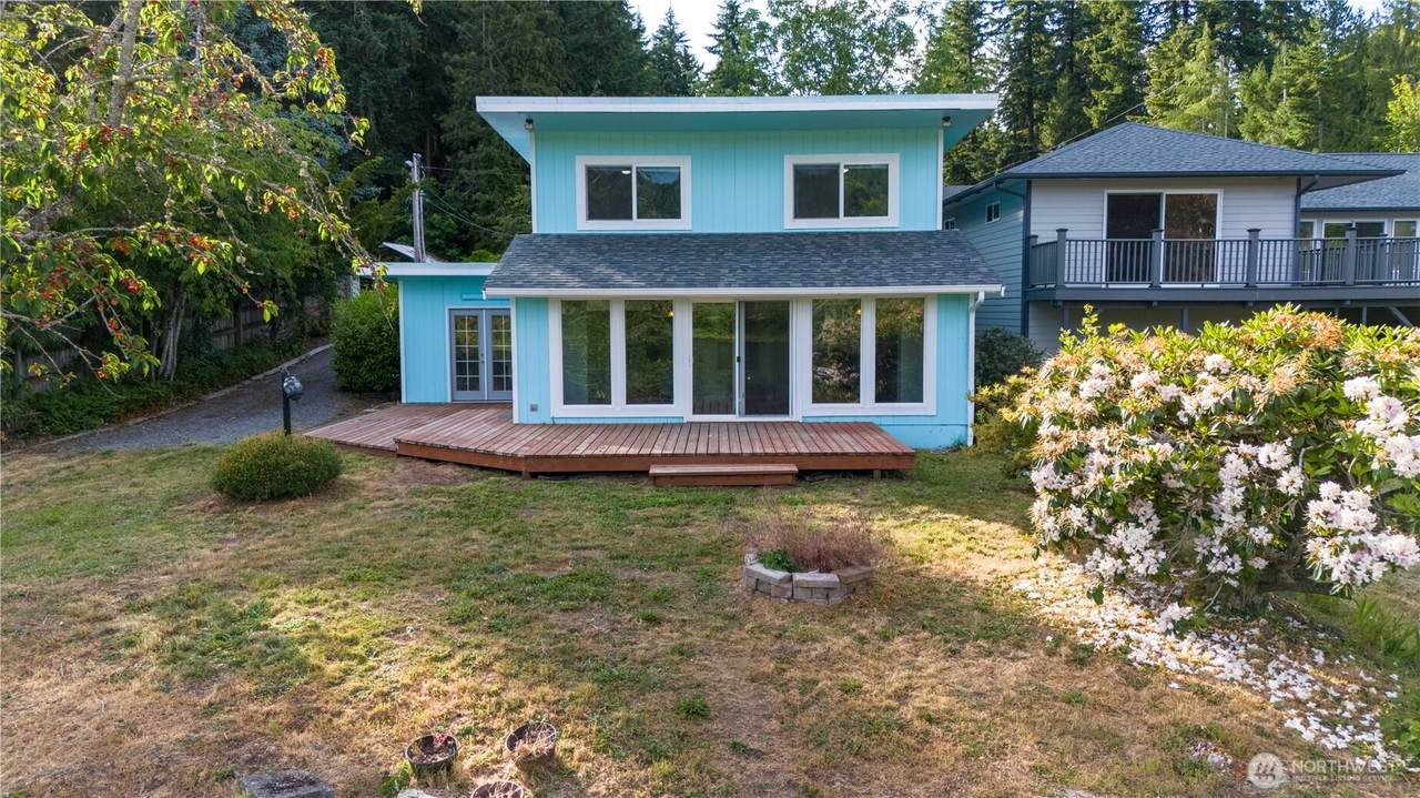 15134 Military Road - Photo 1