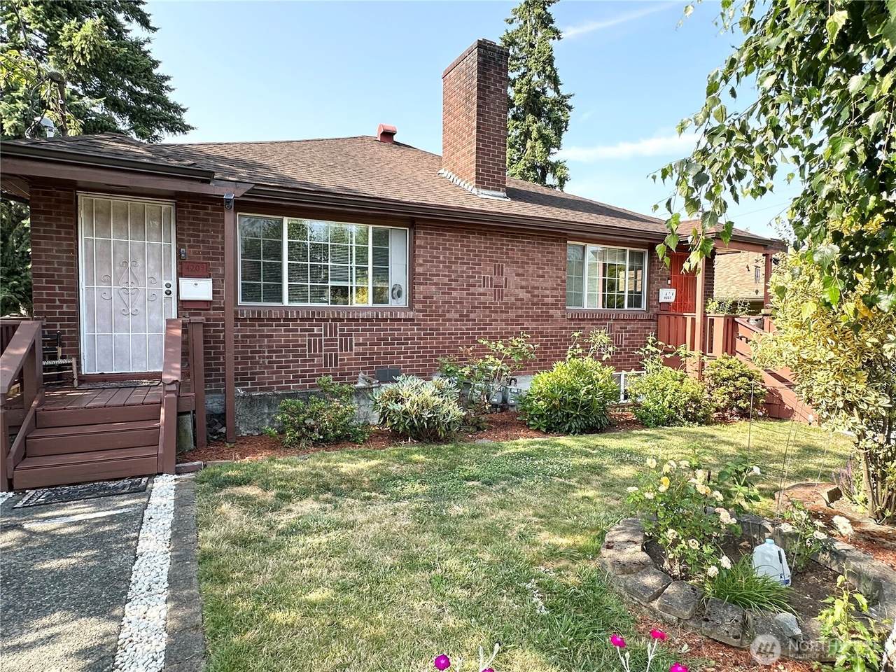 4207 Bateman Street South - Photo 1